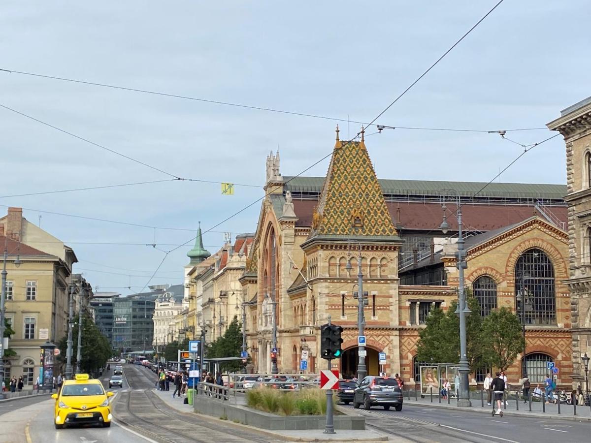 Urban Haven - 3 Beds, 3 Baths, Free Parking, Near Central Market Budapest Extérieur photo